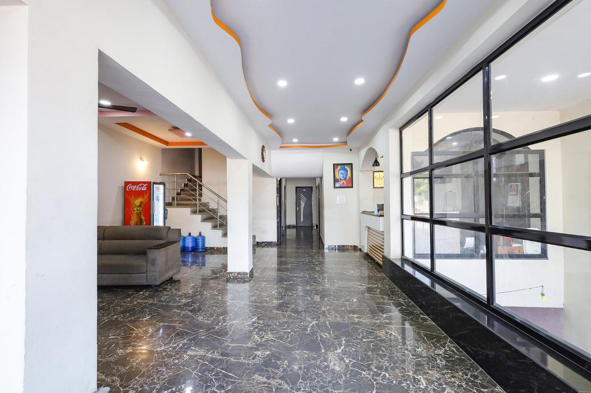 Capital O Lakshmi Residency Hotel Tirupati Kültér fotó