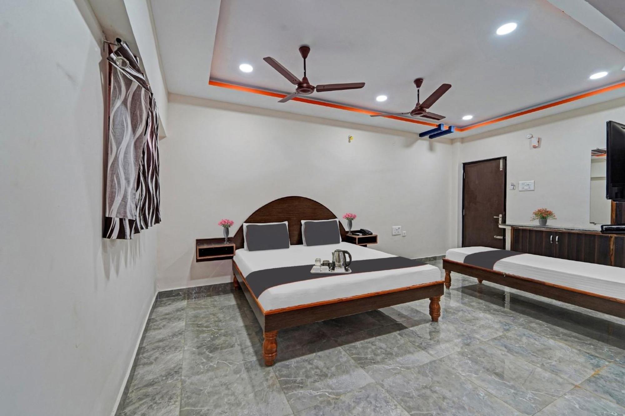 Capital O Lakshmi Residency Hotel Tirupati Kültér fotó